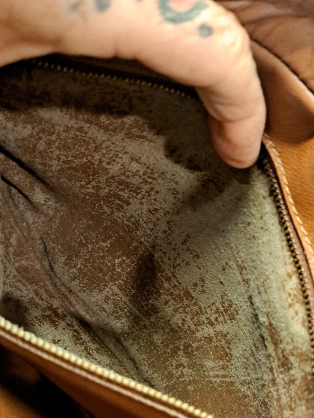 Louis Vuitton Jeune Fille GM Crossbody - Picture 14 of 16